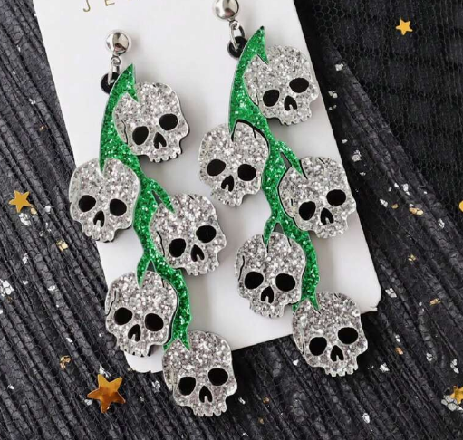 Skull Dangle